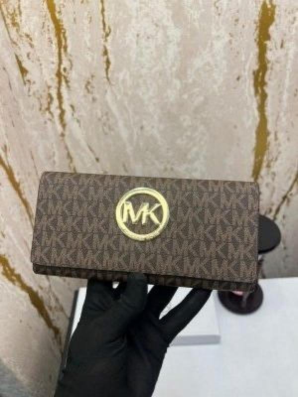 Michael Kors Fulton Logo Signature Tri Fold Wallet With Box Price in India - Buy at Bootery - Image 5