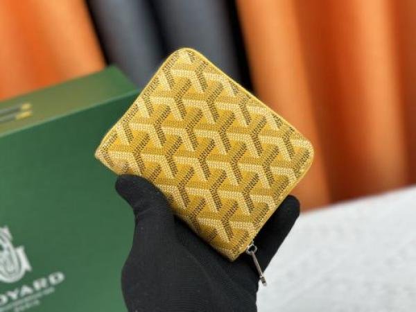 Buy Goyard Chevron Compact Zipper Wallet With Box Online in India - Style 6 - Bootery