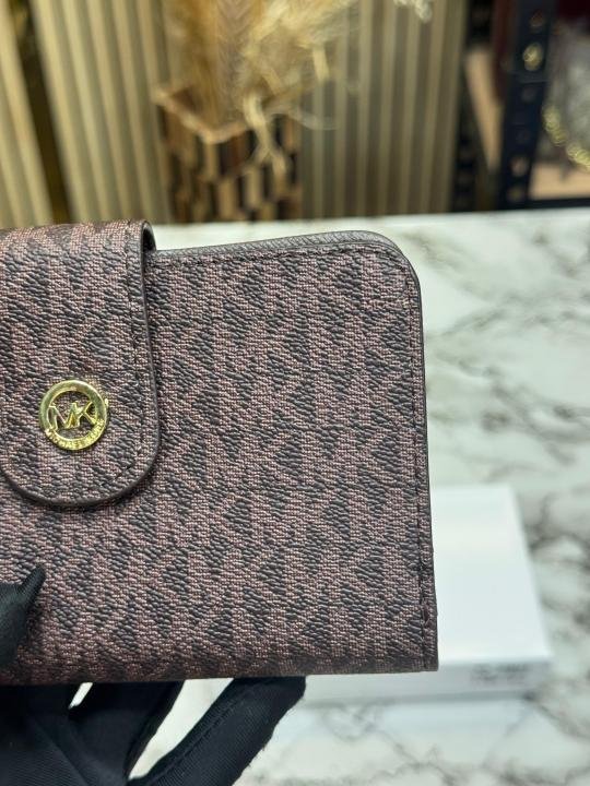 Michael Kors MK Logo Compact Snap Closer Long Wallet With Box - Best Price Online - Bootery - Image 6