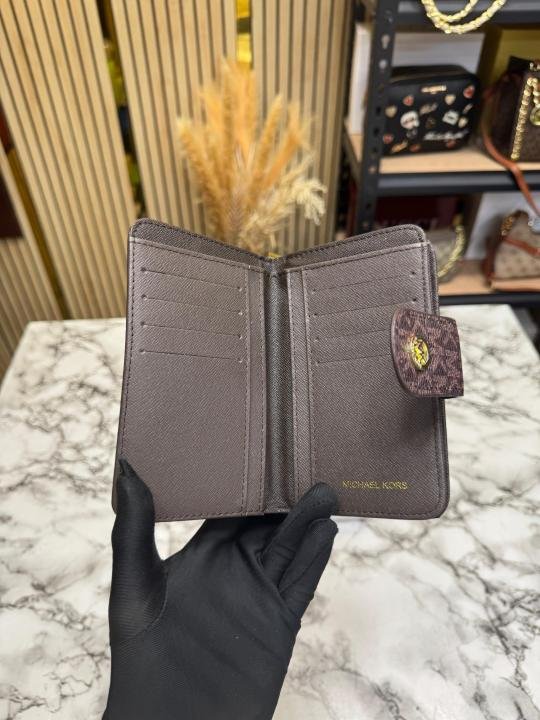 Michael Kors MK Logo Compact Snap Closer Long Wallet With Box - Best Price Online - Bootery - Image 5