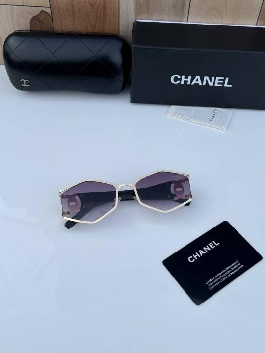 Chanel 98121 Gold Black Shaded Sunglasses Price in India - Buy at Bootery - Image 3
