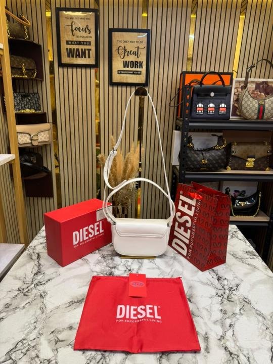 Diesel 1dr Shoulder Bag Premium Quality With Box And Dust Bag Including Carry Bag - Best Price Online - Bootery - Image 8