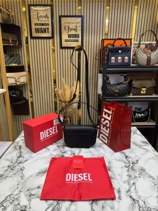 Diesel 1dr Shoulder Bag Premium Quality With Box And Dust Bag Price in India - Buy at Bootery - Image 5