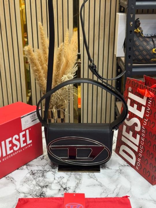 Diesel 1dr Shoulder Bag Premium Quality With Box And Dust Bag Price in India - Buy at Bootery - Image 3